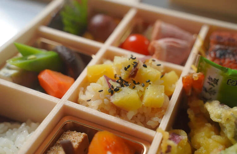 会社でのお食事に最適 | 大阪府吹田市の弁当なら仕出し屋 田中